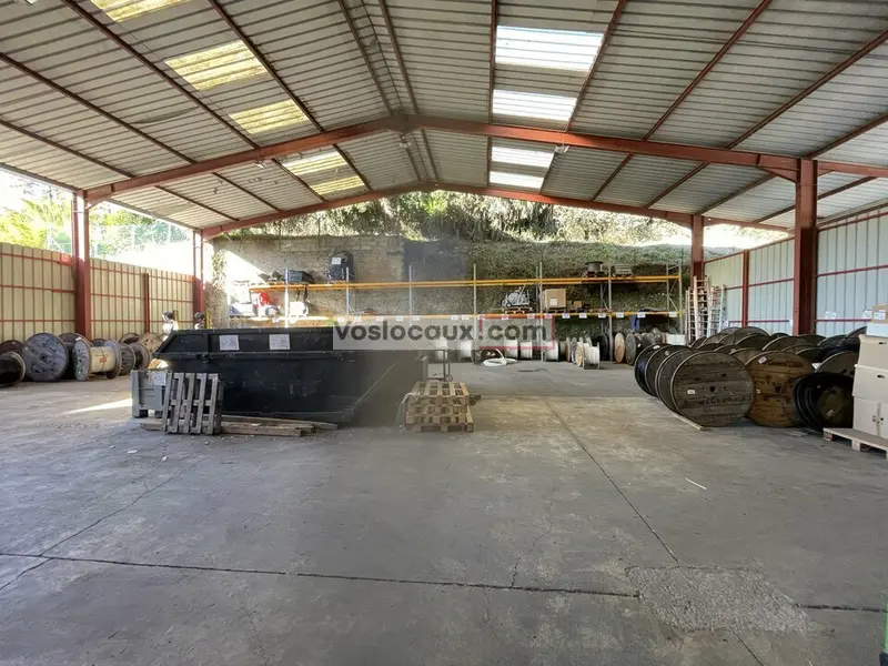 Entrepôt / Activité à louer - Carros (06510) - 1200 m² - 17 000 €/mois