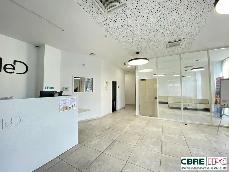 Local Commercial à louer - Bayonne (64100) - 356 m² - 5 000 €/mois