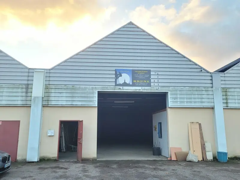 Entrepôt / Activité à louer - Bois-D'Ennebourg (76160) - 254 m² - 1 000 €/mois