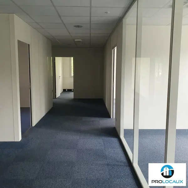 Bureau à louer - Meylan (38240) - 190 m² - 2 144 €/mois
