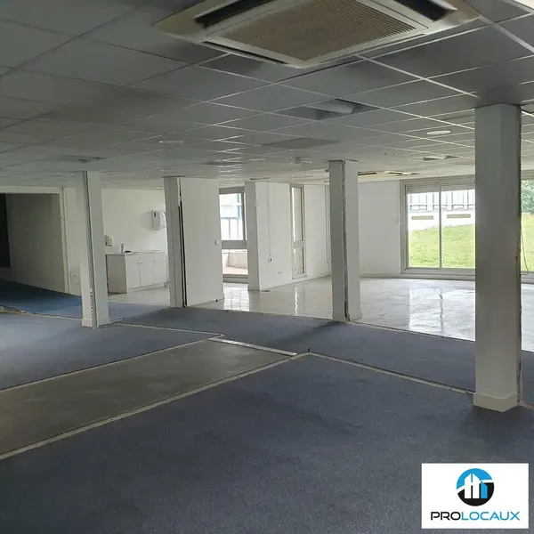 Entrepôt / Activité à louer - Meylan (38240) - 1563 m² - 15 637 €/mois