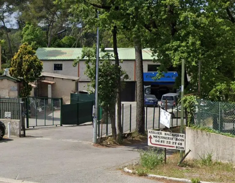 Entrepôt / Activité à louer - Mougins (06250) - 490 m² - 3 750 €/mois