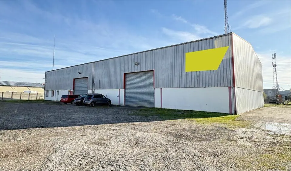 Entrepôt / Activité à louer - Blanquefort (33290) - 920 m² - 6 600 €/mois