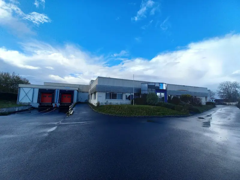 Entrepôt / Activité à vendre - Bayeux (14400) - 2711 m²