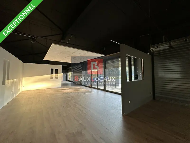 Local Commercial à louer - Avignon (84000) - 1200 m² - 10 500 €/mois