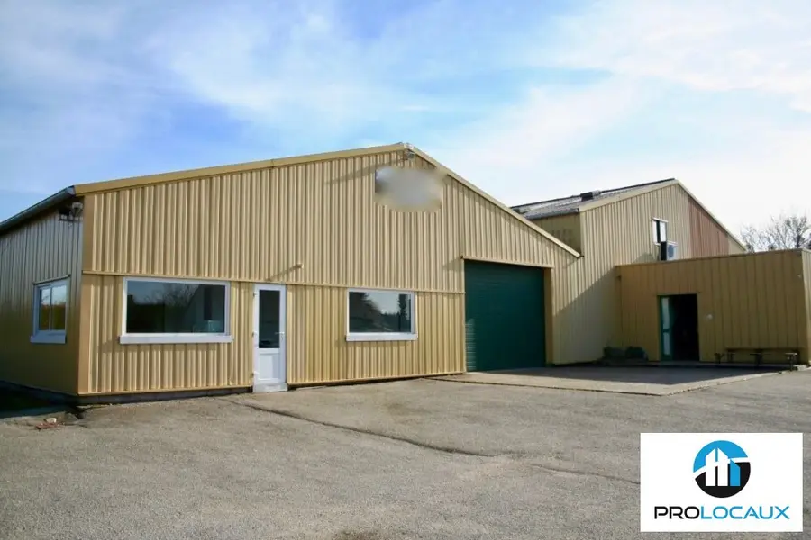 Entrepôt / Activité à vendre - Campigny (27500) - 1676 m²
