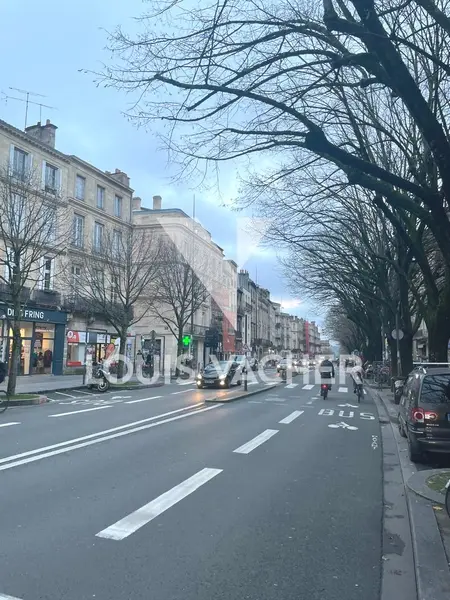 Local Commercial à louer - Bordeaux (33000) - 270 m² - 2 500 €/mois