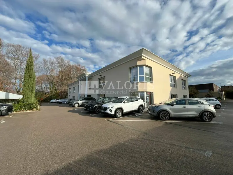 Bureau à louer - Les Pennes-Mirabeau (13170) - 380 m² - 4 100 €/mois