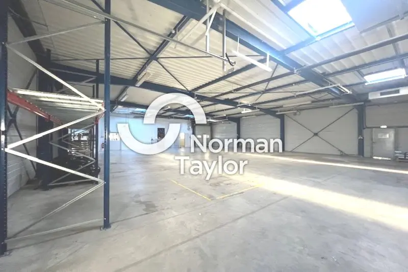 Entrepôt / Activité à vendre - Perpignan (66000) - 827 m²