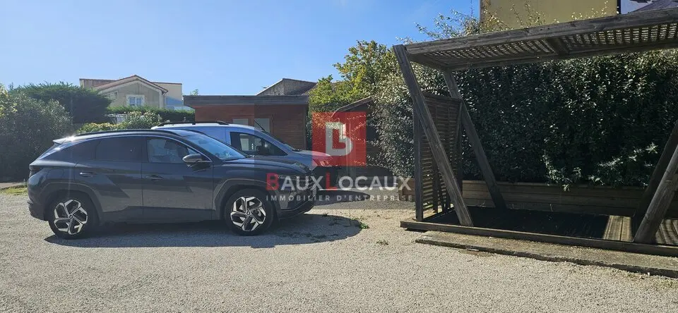Local Commercial à vendre - Le Thor (84250) - 400 m² - 0 €