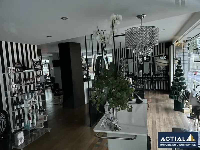 Local Commercial à louer - Nantes (44000) - 80 m² - 2 015 €/mois