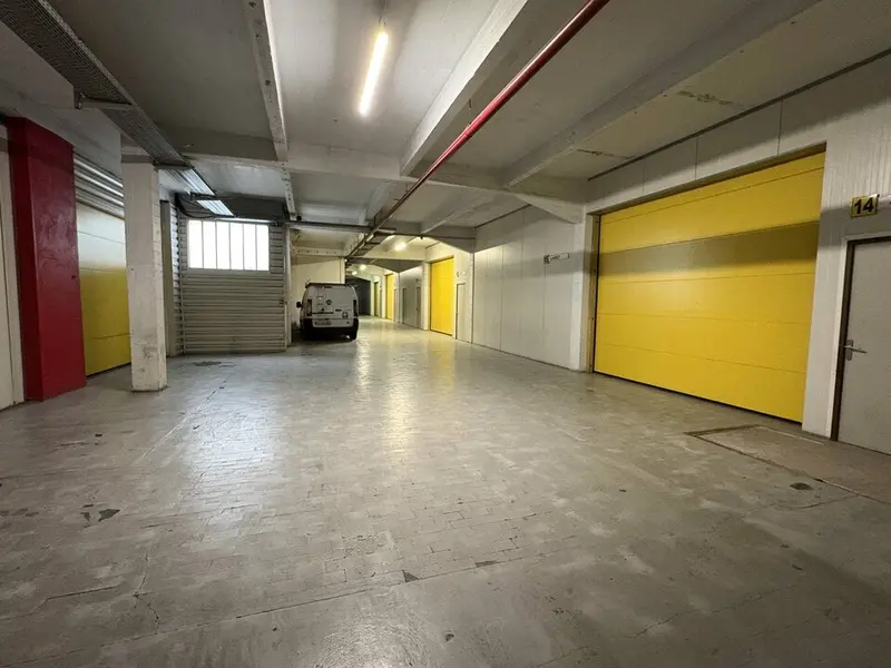 Entrepôt / Activité à louer - Lormont (33310) - 443 m² - 4 466 €/mois