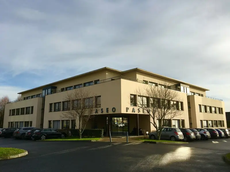Bureau à louer - Saint-Contest (14280) - 292 m² - 3 806 €/mois