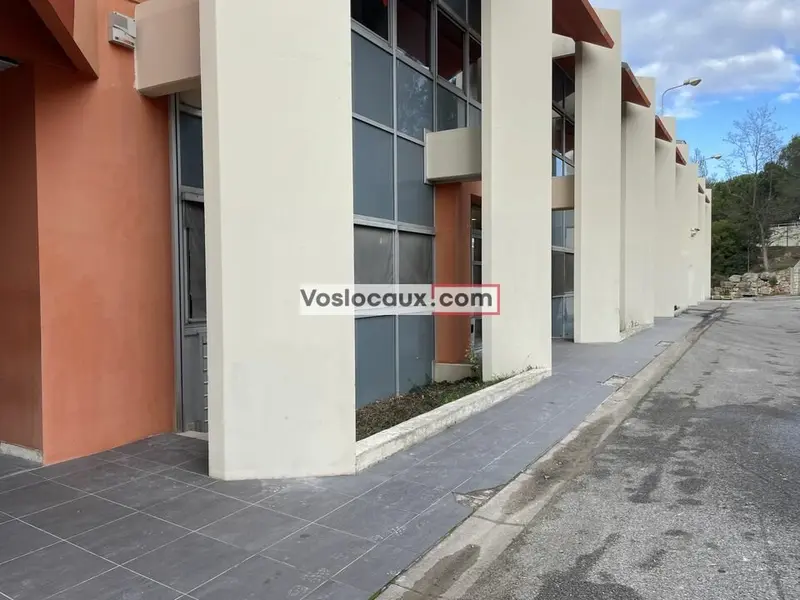 Entrepôt / Activité à louer - Valbonne (06560) - 2352 m² - 28 420 €/mois