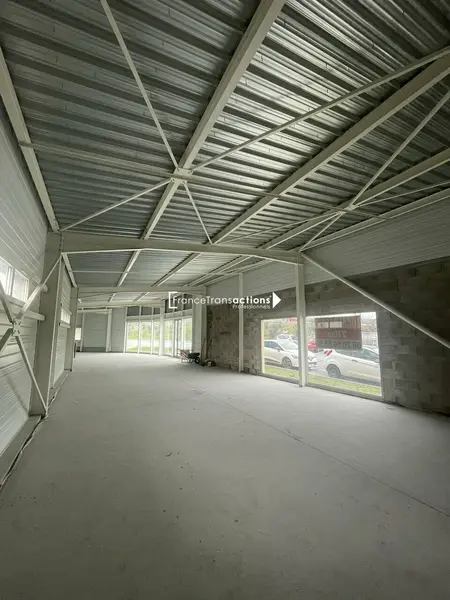 Local Commercial à louer - Castres (81100) - 270 m² - 2 850 €/mois