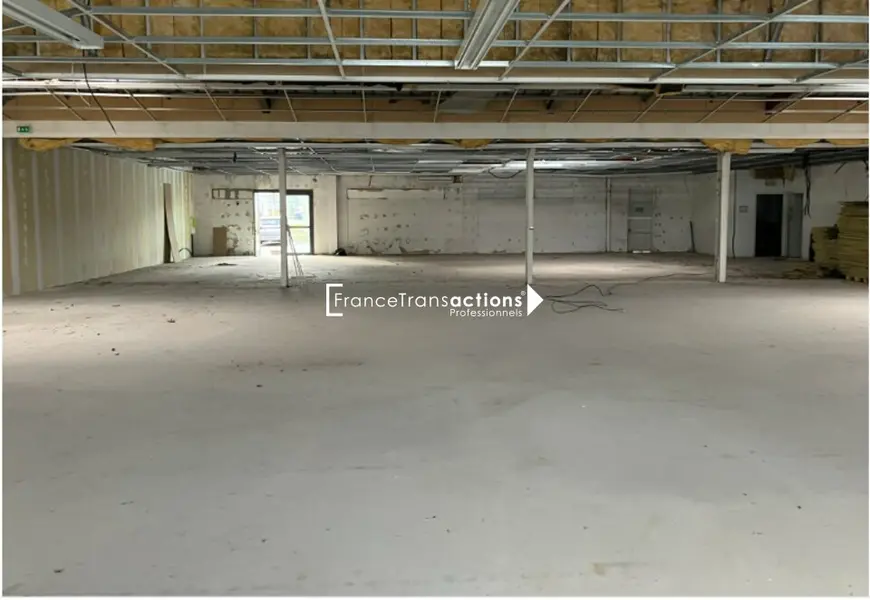 Local Commercial à louer - Villefranche-De-Rouergue (12200) - 470 m² - 3 916 ...