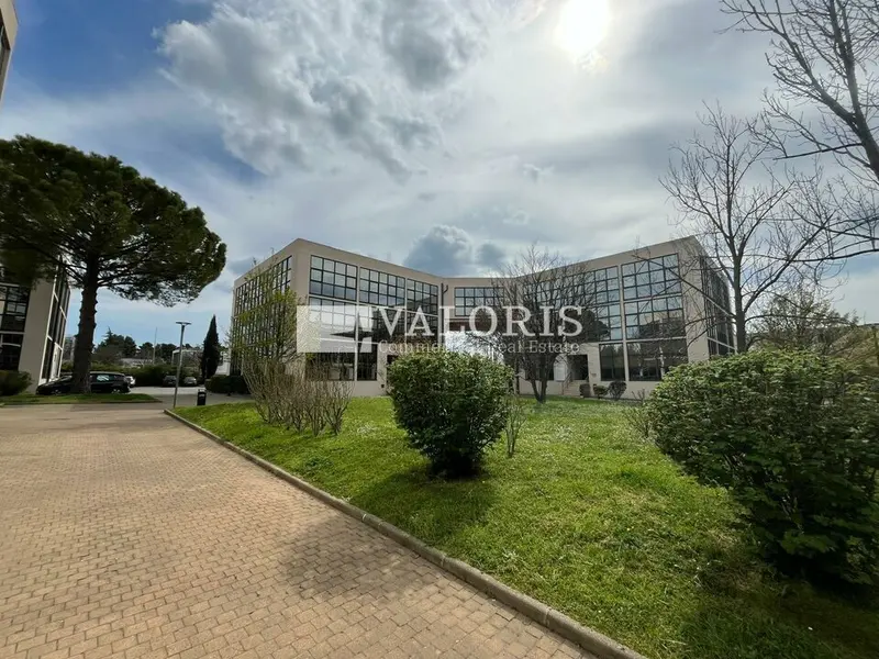 Bureau à vendre - Aix-En-Provence (13290) - 183 m²