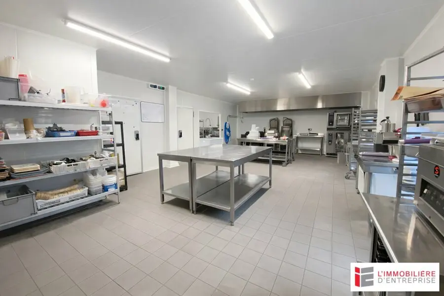 Entrepôt / Activité à louer - Rennes (35000) - 395 m² - 5 300 €/mois
