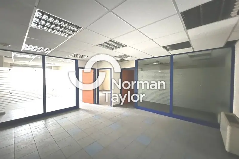 Local Commercial à louer - Perpignan (66000) - 242 m² - 1 450 €/mois