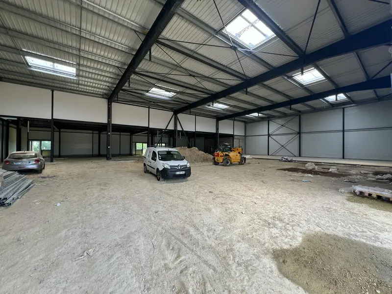 A vendre Locaux d'activité 880m² Chennevières-lès-Louvres