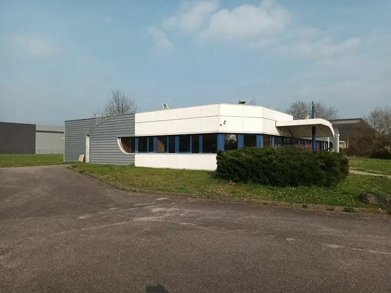 Entrepôt / Activité à louer - Le Vaudreuil (27100) - 630 m² - 7 000 €/mois