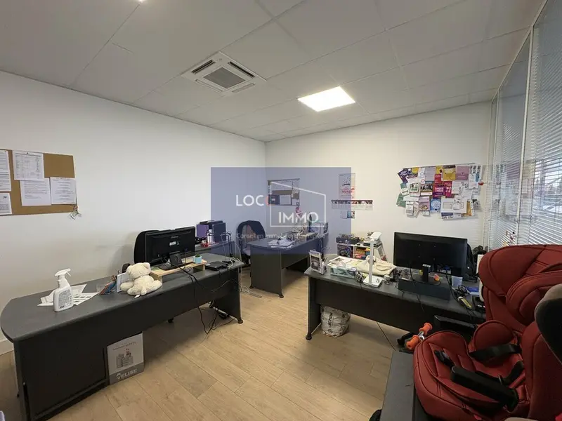 Bureau à louer - Pessac (33600) - 167 m² - 1 920 €/mois