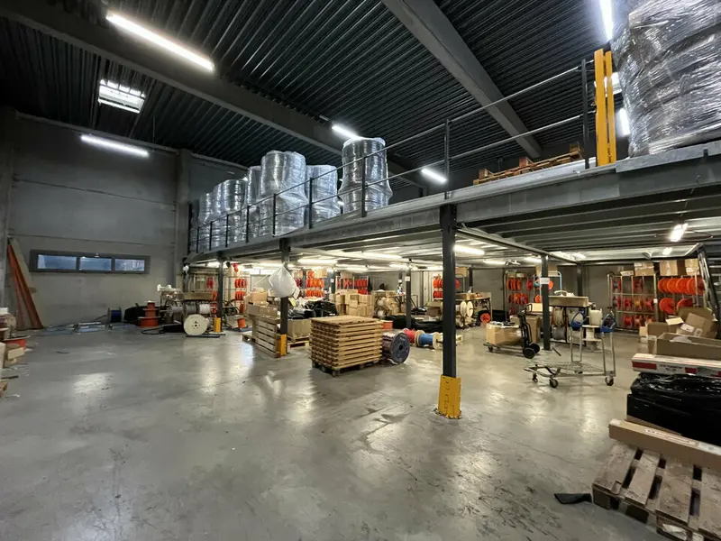 Entrepôt / Activité à louer - Bussy-Saint-Georges (77600) - 500 m² - 4 070 €/...