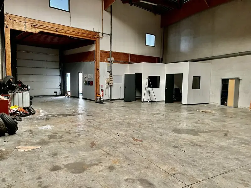 Entrepôt / Activité à vendre - Lagny-Sur-Marne (77400) - 1310 m²
