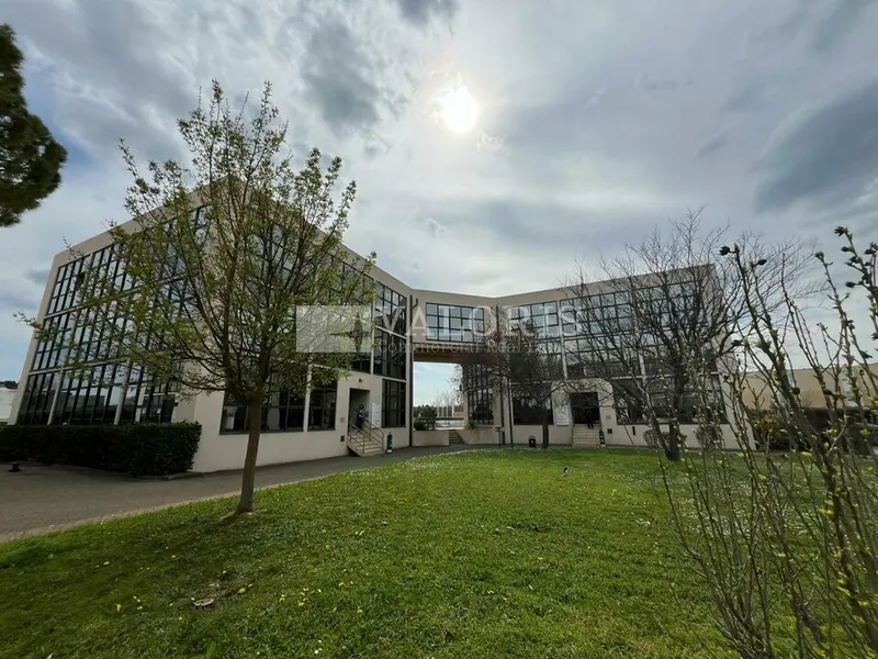 Bureau à vendre - Aix-En-Provence (13100) - 131 m²