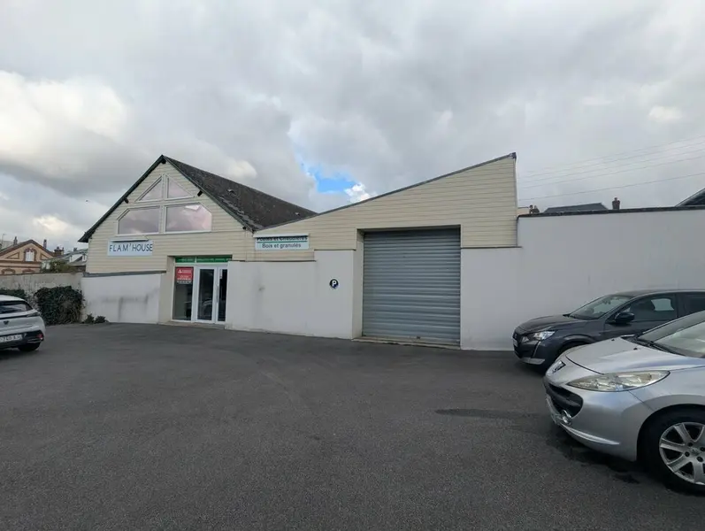 Local Commercial à louer - Évreux (27000) - 353 m² - 3 530 €/mois