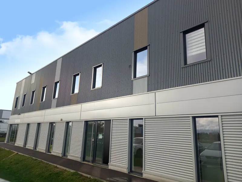 Entrepôt / Activité à louer - Ifs (14123) - 356 m² - 2 900 €/mois