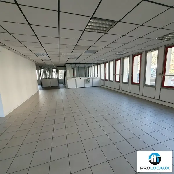 Bureau à louer - Meylan (38240) - 195 m² - 1 950 €/mois
