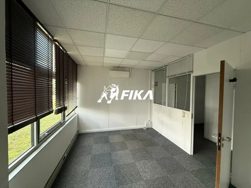 Bureau à louer - Pessac (33600) - 545 m² - 4 541 €/mois