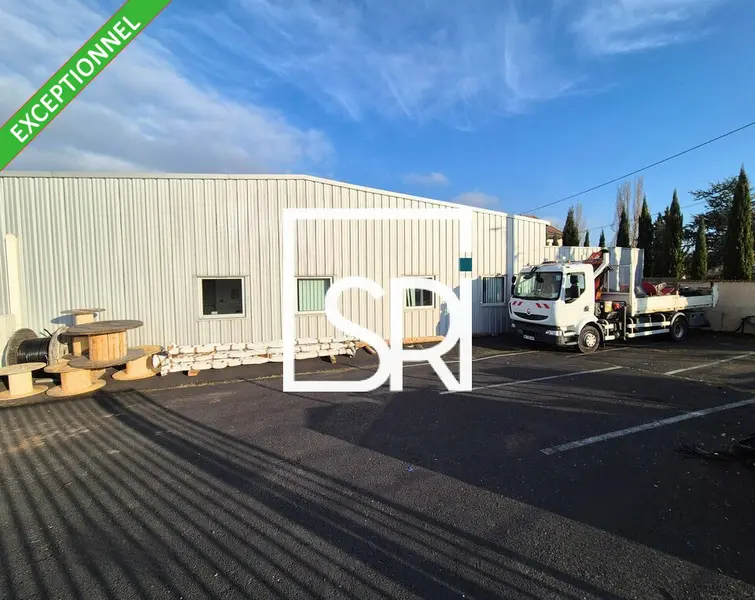 Entrepôt / Activité à vendre - Issoire (63500) - 880 m²