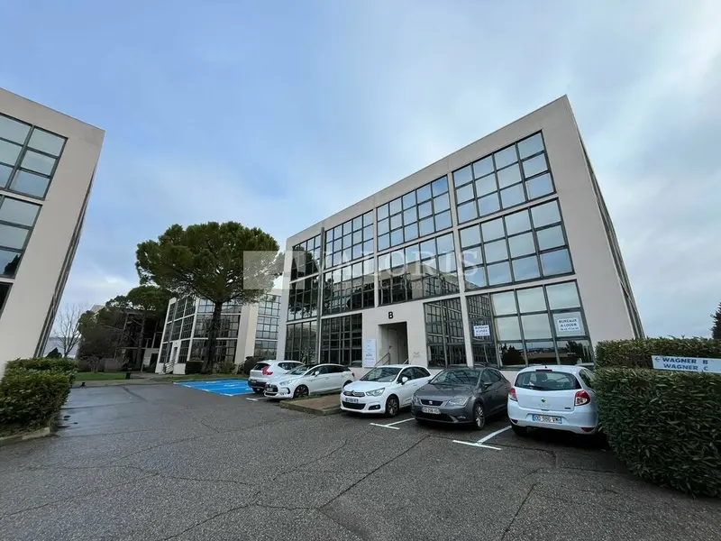 Bureau à vendre - Aix-En-Provence (13290) - 300 m²