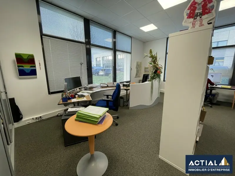 Bureau à louer - Nantes (44300) - 131 m² - 1 310 €/mois