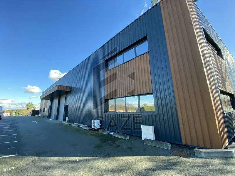 Entrepôt / Activité à louer - Artigues-Près-Bordeaux (33370) - 221 m² - 1 750...
