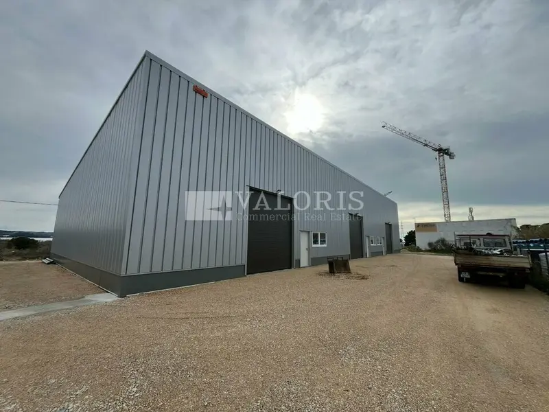 Entrepôt / Activité à louer - Rognac (13340) - 600 m² - 6 600 €/mois