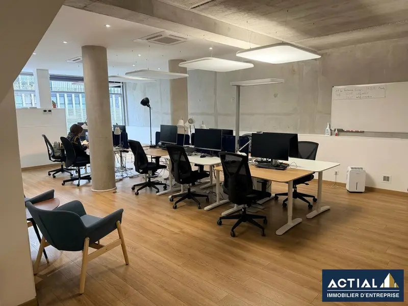 Bureau à louer - Nantes (44000) - 180 m² - 3 250 €/mois