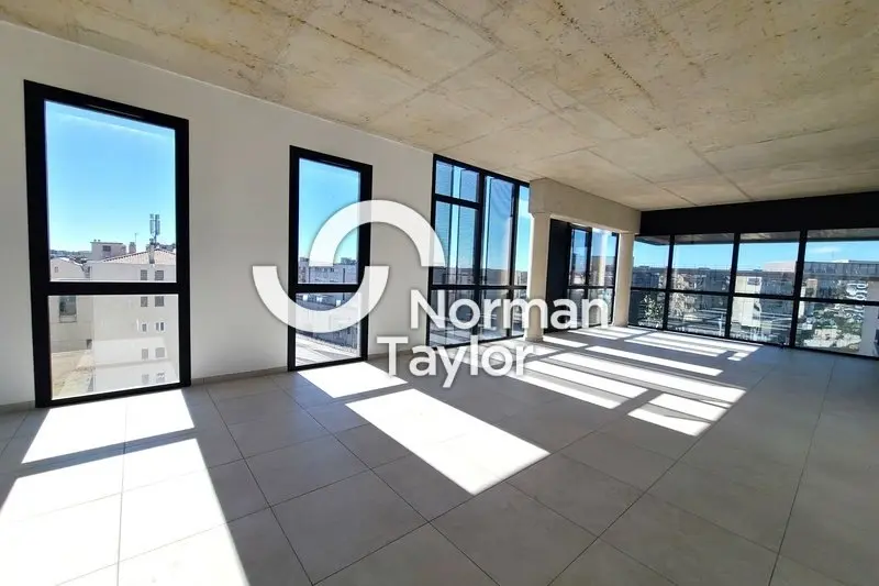 Bureau à louer - Béziers (34500) - 135 m² - 2 025 €/mois