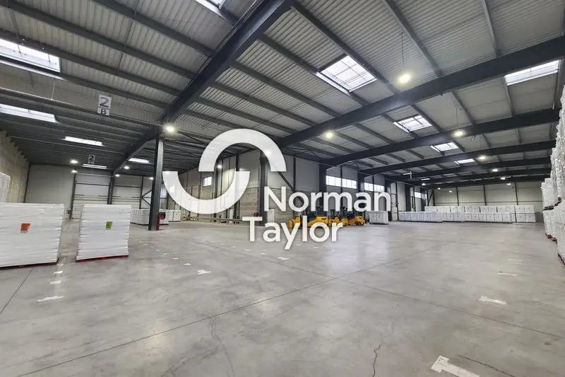 Entrepôt / Activité à vendre - Cambon-Et-Salvergues (34330) - 7800 m²