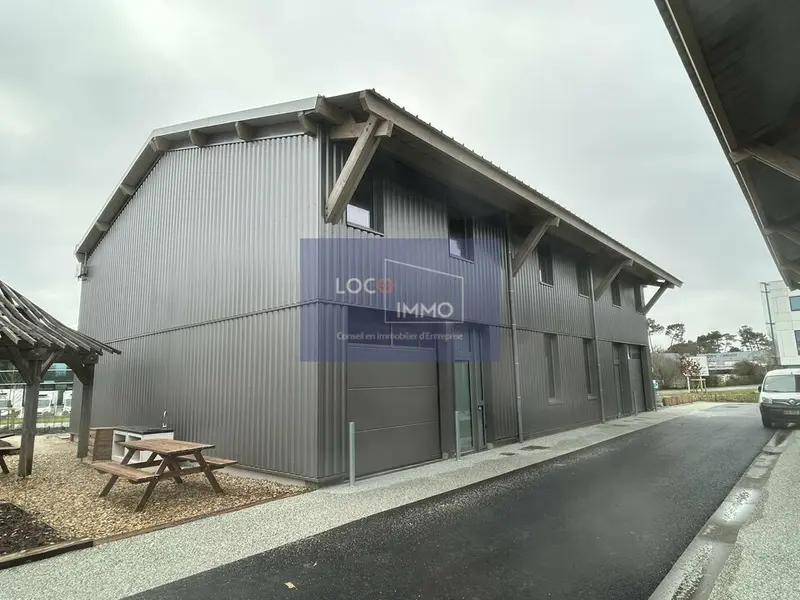 Entrepôt / Activité à vendre - Le Haillan (33185) - 229 m²