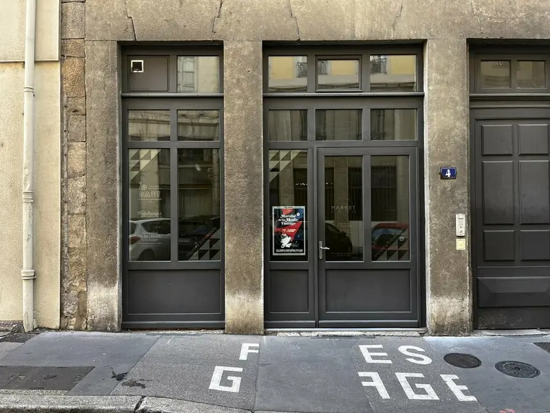Local Commercial à louer - Lyon 02 (69002) - 32 m² - 741 €/mois
