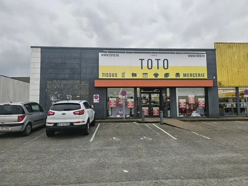 Local Commercial à louer - Barentin (76360) - 400 m² - 5 063 €/mois