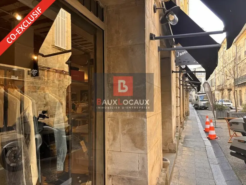 Local Commercial à louer - Avignon (84000) - 120 m² - 2 200 €/mois