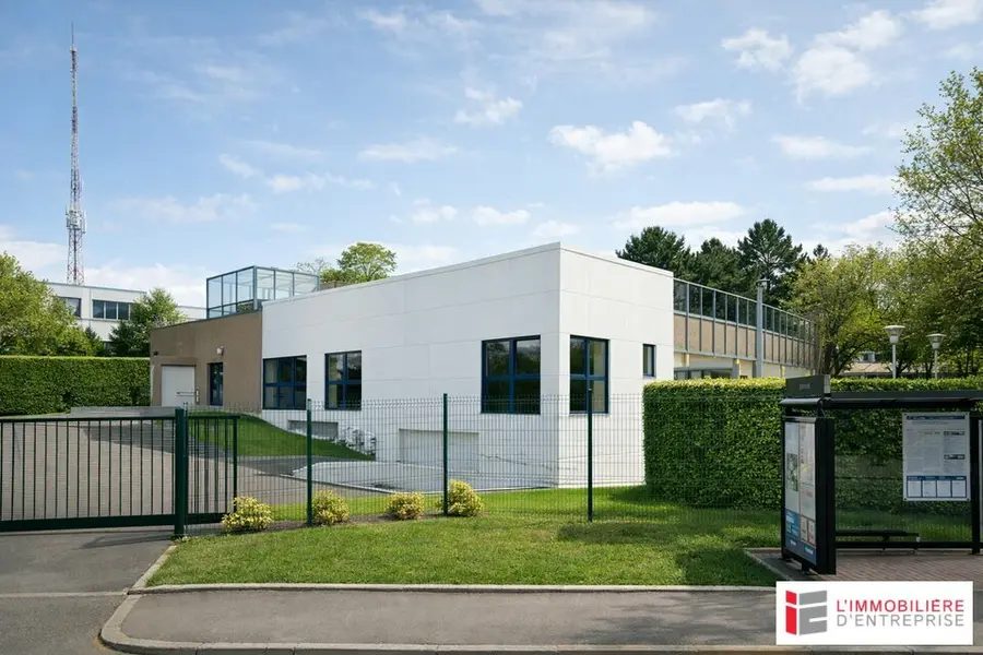Bureau à vendre - Cesson-Sévigné (35510) - 2170 m²