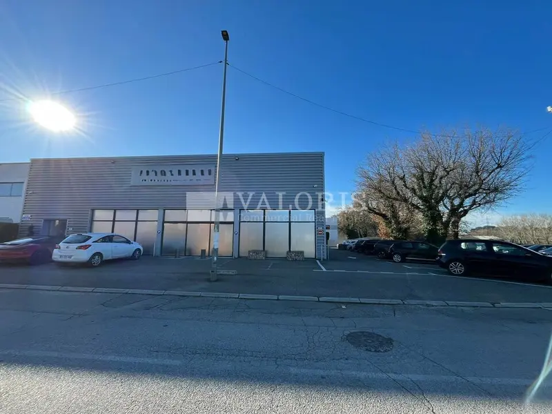 Local Commercial à louer - Éguilles (13510) - 465 m² - 6 000 €/mois