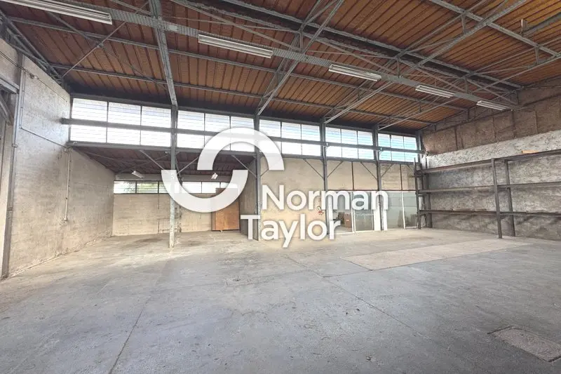 Entrepôt / Activité à vendre - Fabrègues (34690) - 550 m²