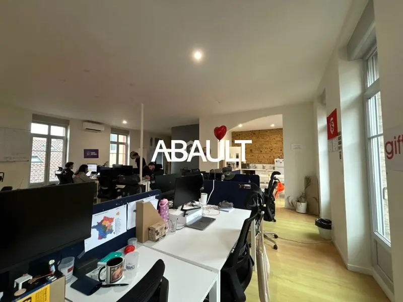 A LOUER BUREAUX D'ENVIRON 150 M2 EN DUPLEX  QUARTIER SAINT AUBIN