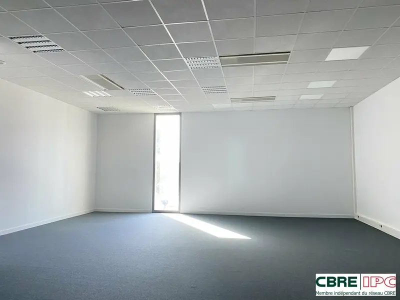 Bureau à louer - Bayonne (64100) - 131 m² - 1 750 €/mois